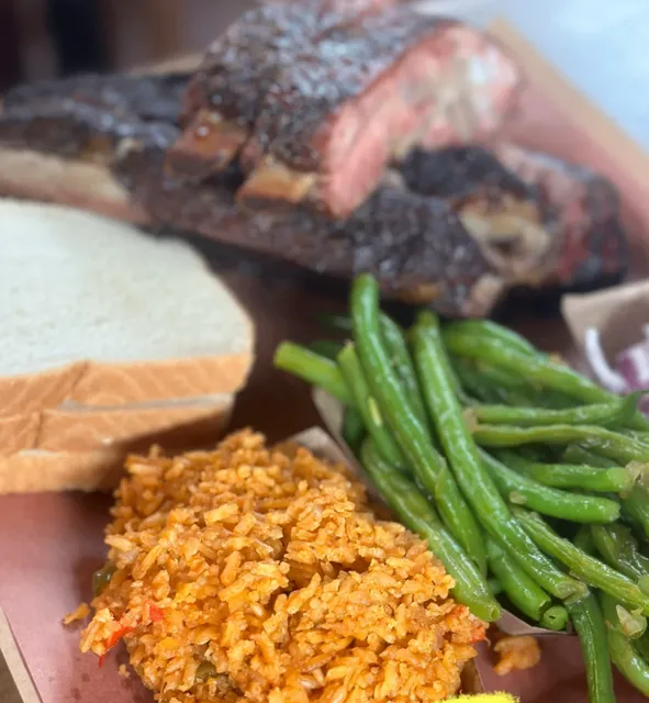 Must-Try Dallas Food: Terry Black's Barbecue 🍖🔥 