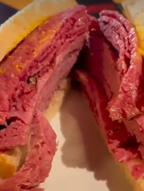 Foodie Guide 🥓 | 8 Must-Try Local Eats in Montreal