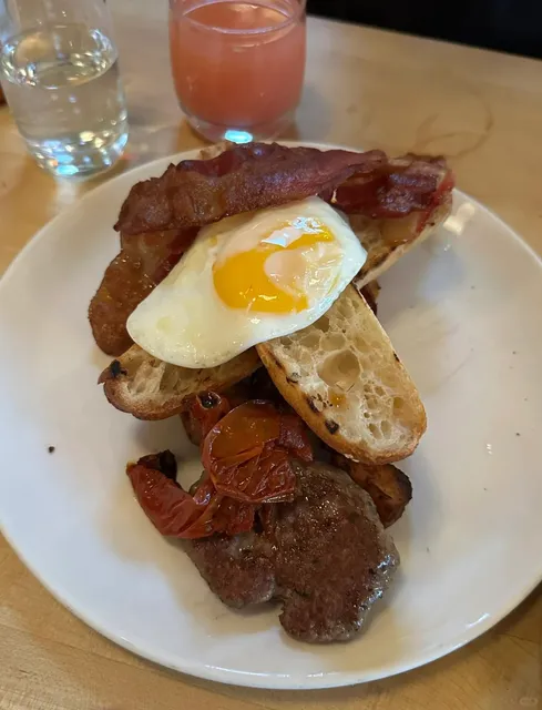 Seattle Brunch | Tilikum Place Cafe 🍽️🥪☀️