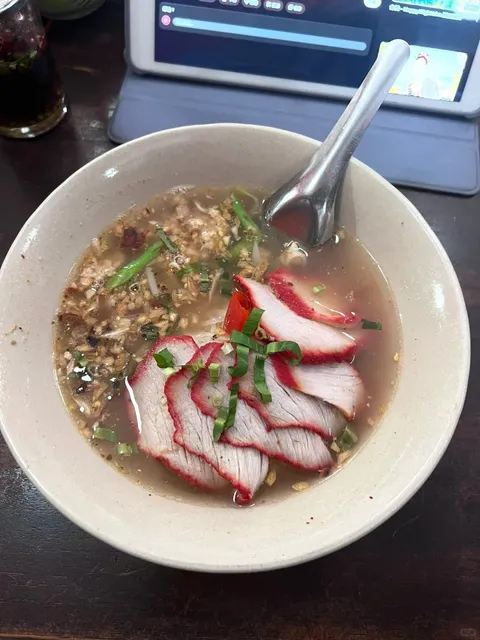 Thai "Street Stall Flavor" Restaurant 😋