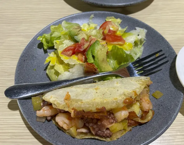  Guadalajara's Best Budget Seafood - Mariscos El Memin