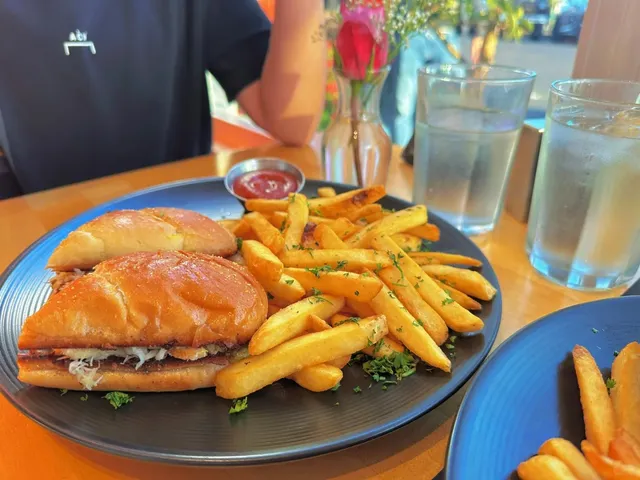 🦞 Newport Food Guide | Local Ocean Food 🦪