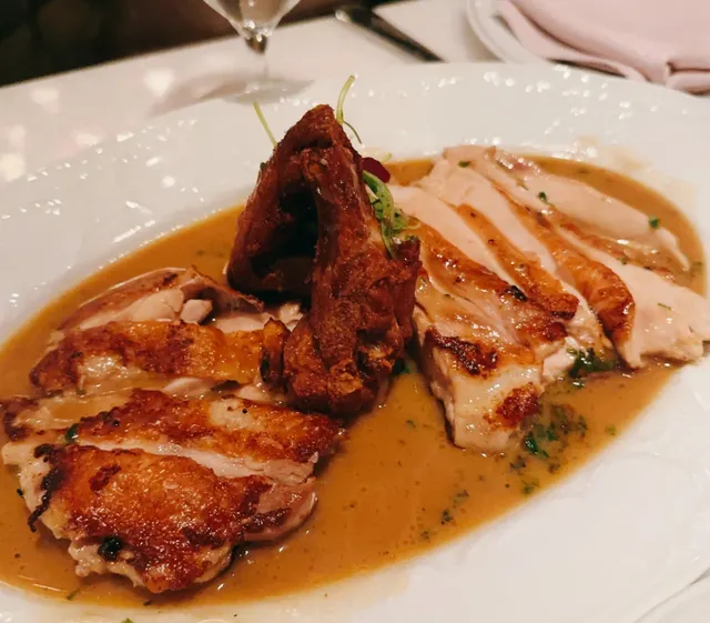 This is a dating restaurant in Boston