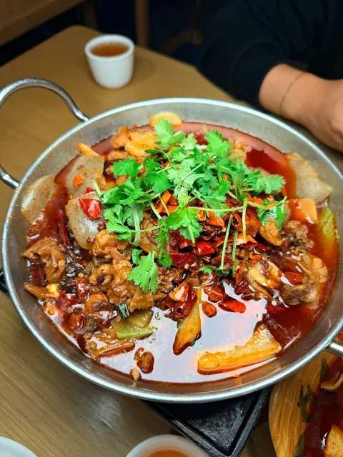 Vegas｜A Hidden Gem My Friend Took Me To 🦀 Spicy & Happy! 🌶️