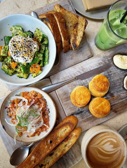 🍳 This LA Brunch Spot is So Delicious! 🍞