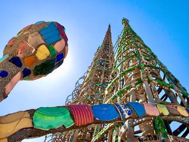🗿✨ Watts Towers: LA’s Surreal Sculpture Garden Built by a Dreamer ✨🗿