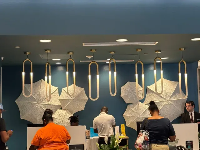 A True Lifesaver with Amazing Staff! 🏨💫