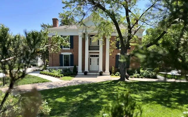 20 Hidden Gems in Kansas City: Off-the-Beaten-Path Treasures 🌿🗿