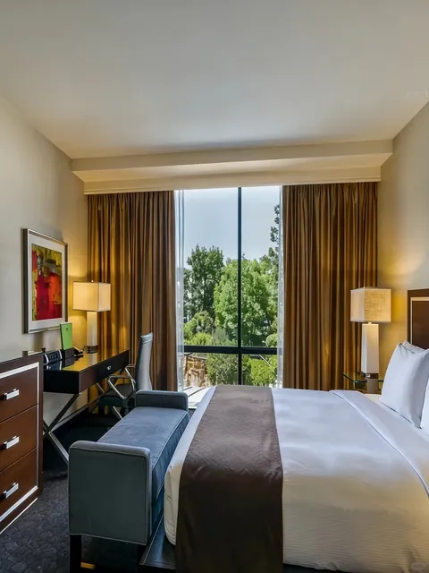  📍 Los Angeles Downtown | A Garden Hotel with Panoramic City Views 🌃