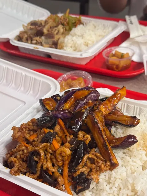 Madison | State Street Now Has Northeastern-Style Lunch Boxes!?