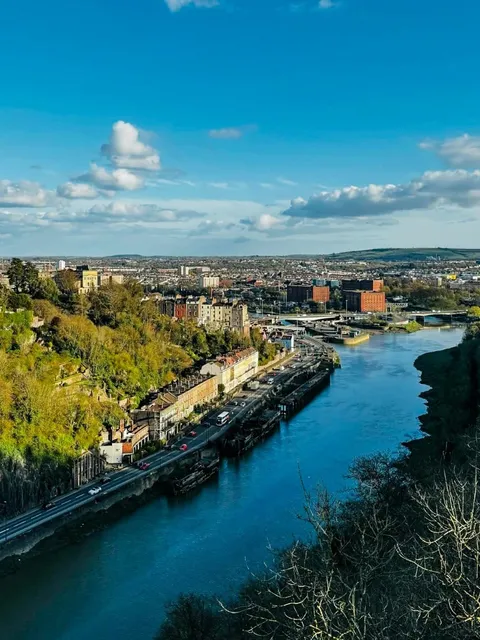 🇬🇧 Bristol | Where Art Meets Free Spirit