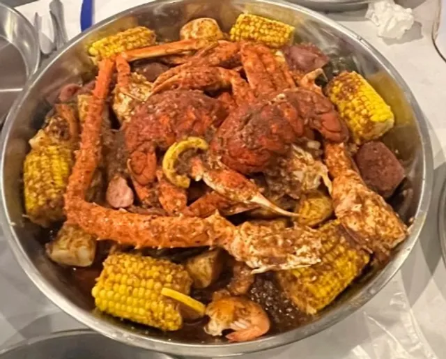 🦀 Storming Crab | A Hands-On Cajun Seafood Feast