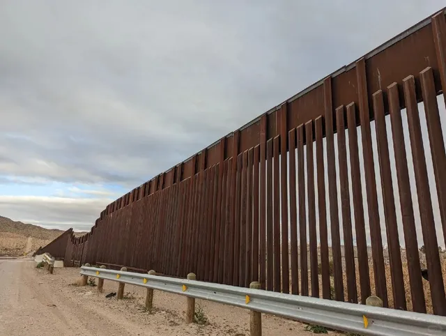 El Paso Border Wall Detour After White Sands 🚗💨