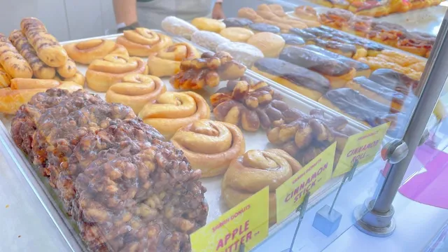 Atlanta | Fresh & Pretty Donuts from Sarah Donuts 🍩✨