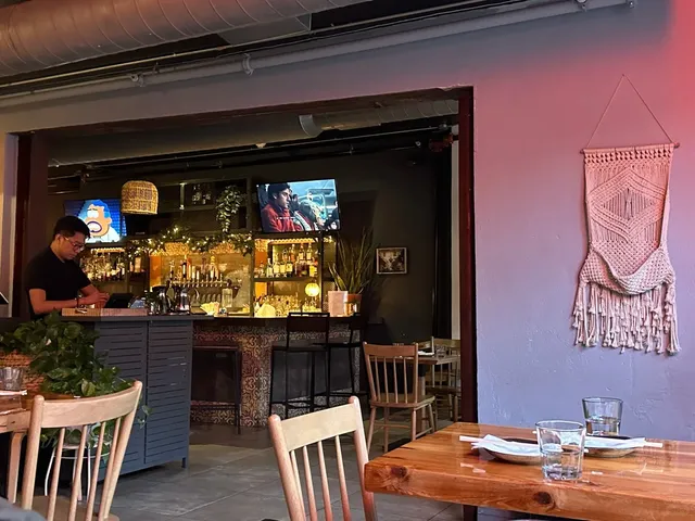 This Restaurant in Philadelphia Is Amazing—Every Dish Is a Hit!