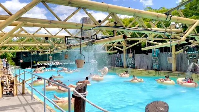 🇨🇦 Ottawa | Waterpark Adventure Just 30min from Downtown! 🎢💦