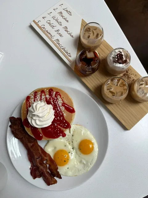 Phoenix | Pretty Food & Aesthetic Brunches 🍽️✨