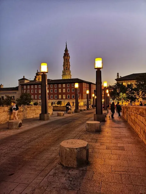 Is Zaragoza Worth a Stopover? 🌇
