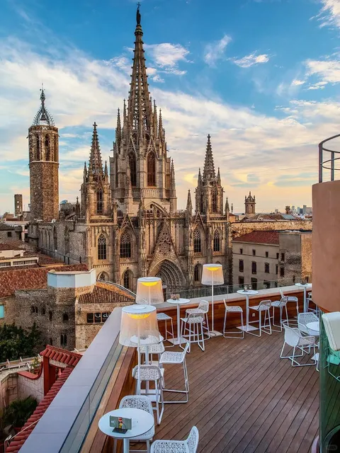 Barcelona on a Budget: 4 Rooftop Bars with Million-Dollar Views!