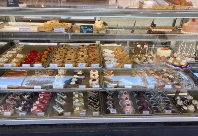 🇺🇸 Monterey Eats｜Paris Bakery Café