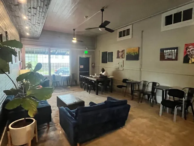 Old Road Coffee: A Taste of New Orleans! ☕🌿