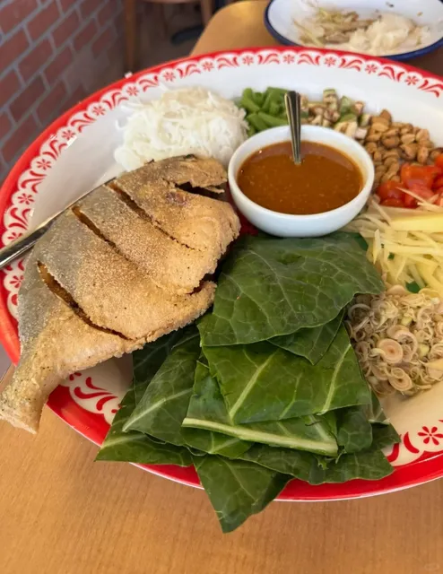 DMV Food | Affordable Laotian Cuisine at Padaek – A Flavor Explosion! 