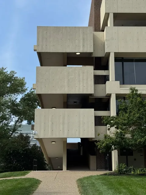 A Touch of Bauhaus in Pittsburgh 🏛️✨