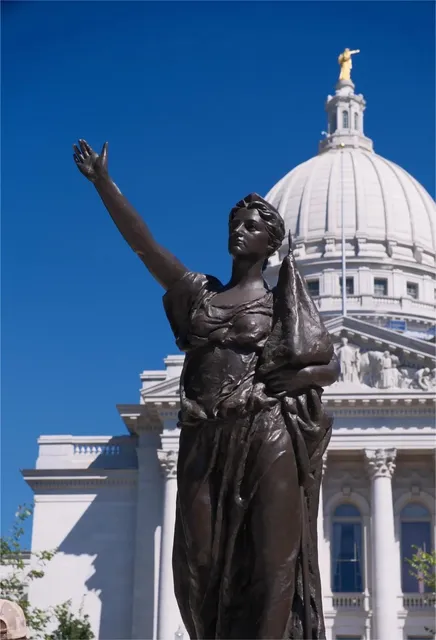 📍Madison: The Turquoise Aura of Late Summer