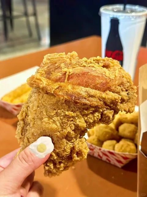 🍗 The Best Fried Chicken East of LA Downtown – Fat Daddy’s! 💯