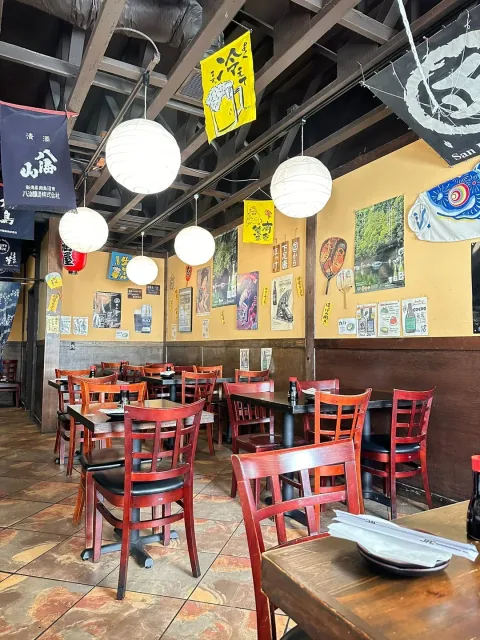 🍱 No Reservations Needed – Just Come Early! 🏮