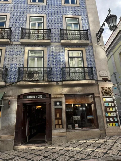 Lisbon | Who Knew This "Shabby" Building Holds a Guinness Record? 🏆📚