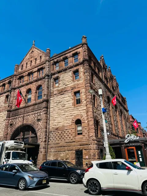 🇺🇸 Boston’s Moody Skies & Newbury Street’s Magic