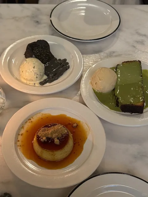 🇬🇧 This Bistro's Desserts Are Dangerously Good! 🍵🍰