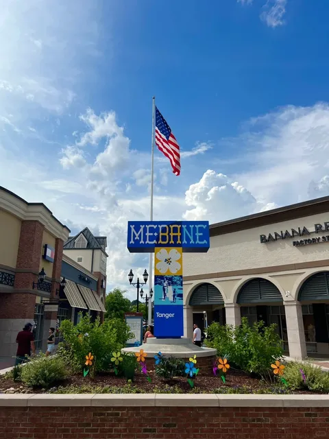 🛍️ Life in NC | Tanger Outlet — A Shopper’s Paradise! ✨