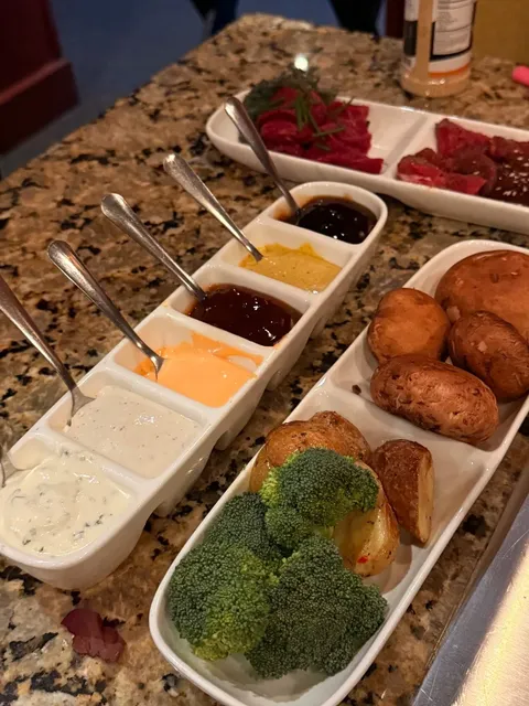 Found the Ultimate Comfort Food in Madison — Cheese Fondue! 🧀🔥