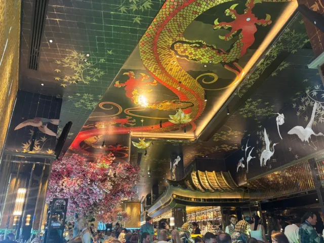 🍽️ A Delicious Treat – An Absolutely Stunning Dining Experience! 🍽️