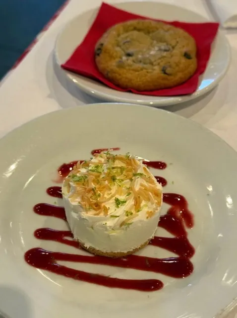 🦞 Smack Shack | A Vibrant Seafood Haven in the North Loop