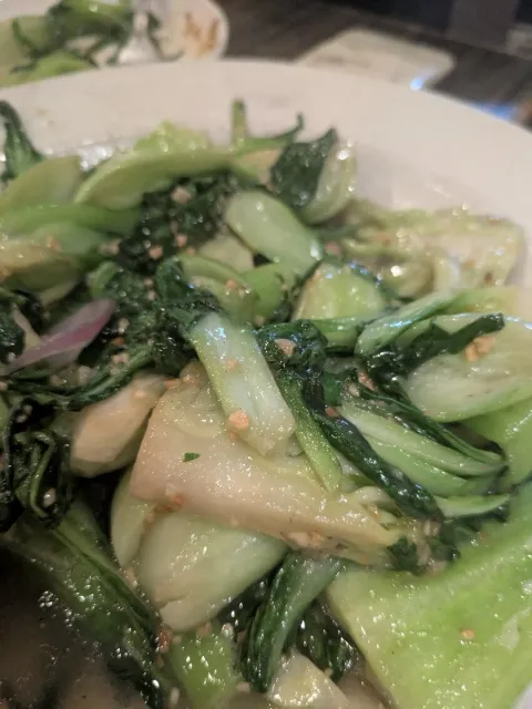 🍽️ Tasty But Busy – A Popular Spot Worth the Wait! ⏳