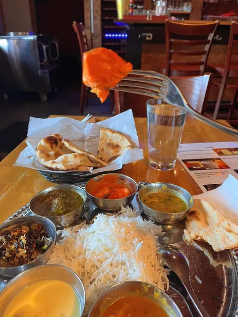 Pittsburgh's Incredible Indian Curry Set for $10🔪, Satisfying and Fil