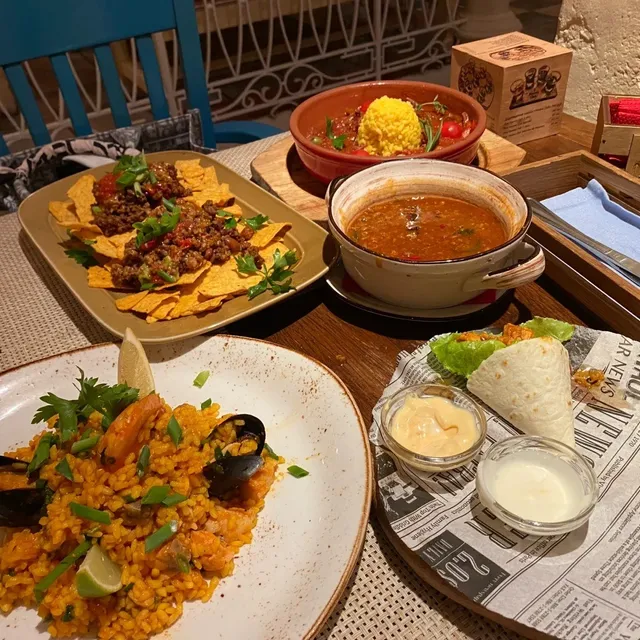 🍴 Must-Eat Alert! St. Petersburg's Best Cuban Flavor Restaurant