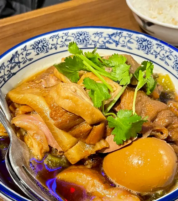 🦦 Yaowarat Thai Street Food: Quincy's Hidden Thai Gem 