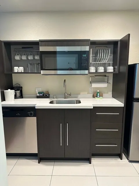 A Truly Surprising Hotel in Las Vegas!! Saved So Much Money 💰