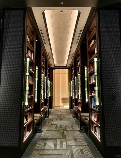 Yummy Eats & Drinks · My Favorite Bar! 🍻