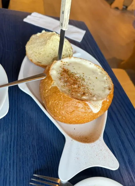 Boston Foodie Finds a Coastal Gem! 🌊 | Mo's Seafood Review  