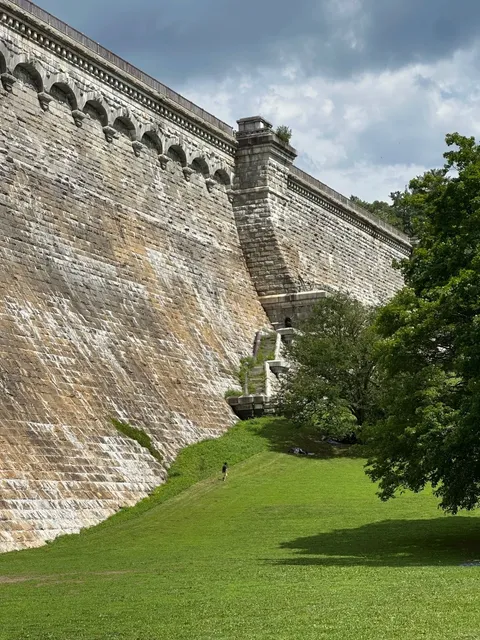 ​​Croton Gorge Park: NYC's Hidden Giant's World​​