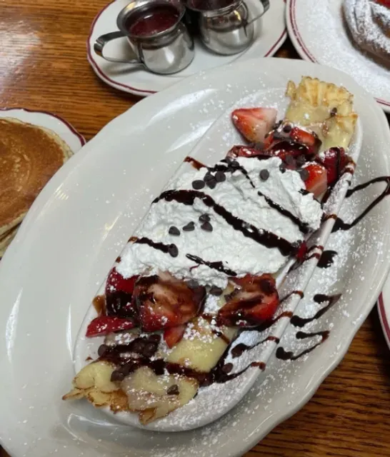 Brunch Experience in St. Louis | Cozy Food Vlog🍳