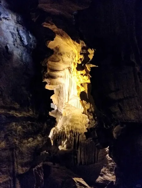 California’s Crystal Cave Reopens! 🏔️✨🔮🎉🚀🌟  