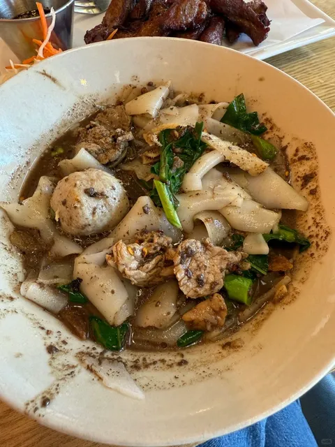 Los Angeles｜Got Michelin-Recommended Thai Food for Just $8! 🍜✨