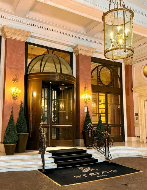 In Rome! The Trevi Fountain! Stayed 5 Days in a Palace Hotel 