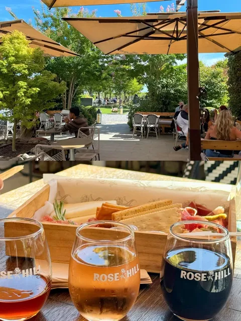 Weekend Getaway | Rose Hill Vineyards on Long Island 🌿🍇